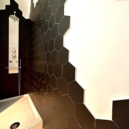 La Little House De Dinant - Esc'Appart Kültér fotó